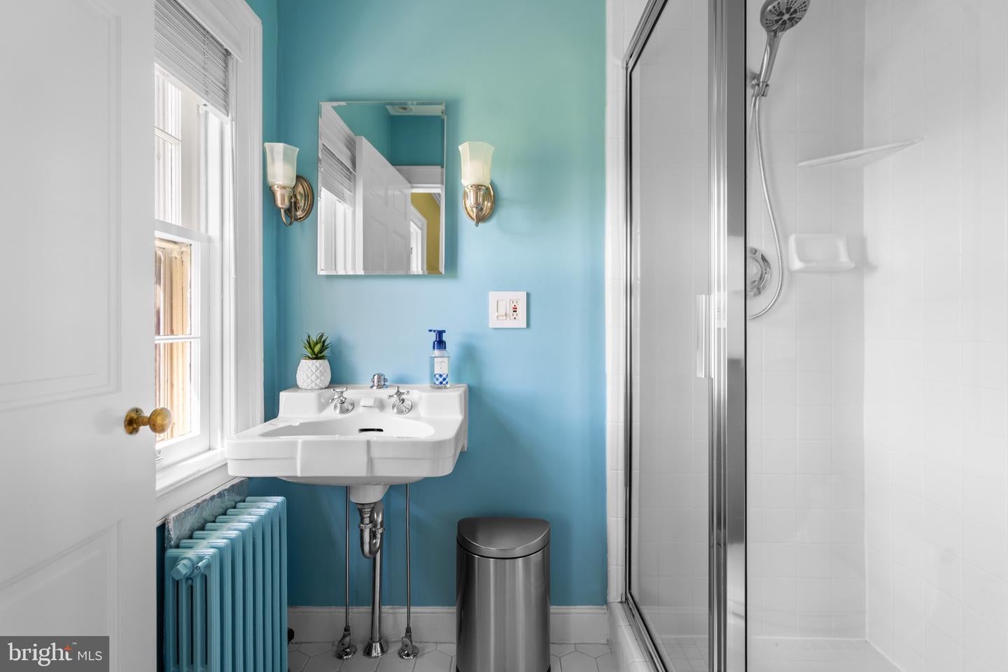 Waterford, Virginia, 20197, United States, 4 Bedrooms Bedrooms, ,5 BathroomsBathrooms,Residential,Active,1771409