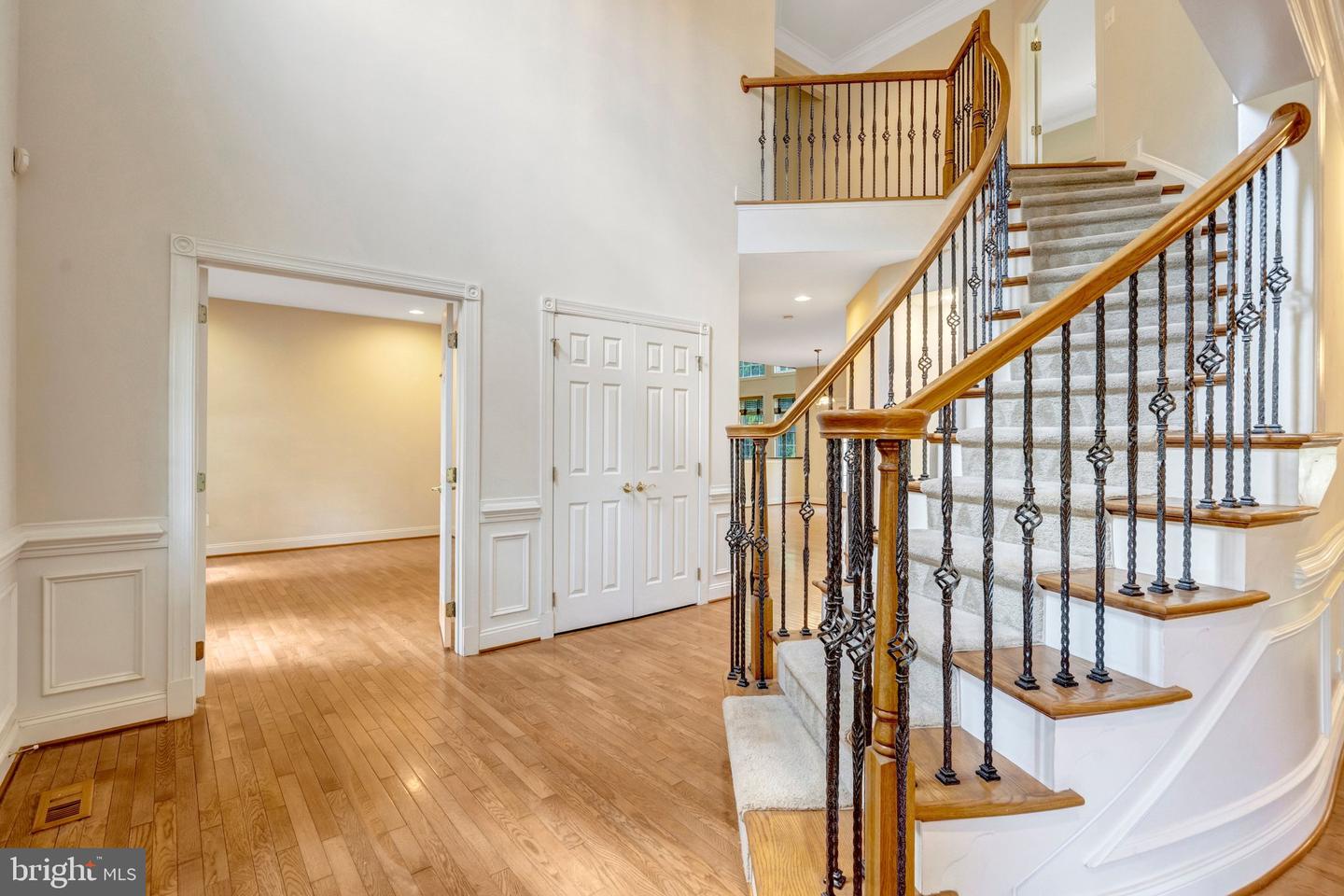 Haymarket, Virginia, 20169, United States, 5 Bedrooms Bedrooms, ,5 BathroomsBathrooms,Residential,Pending,2031766