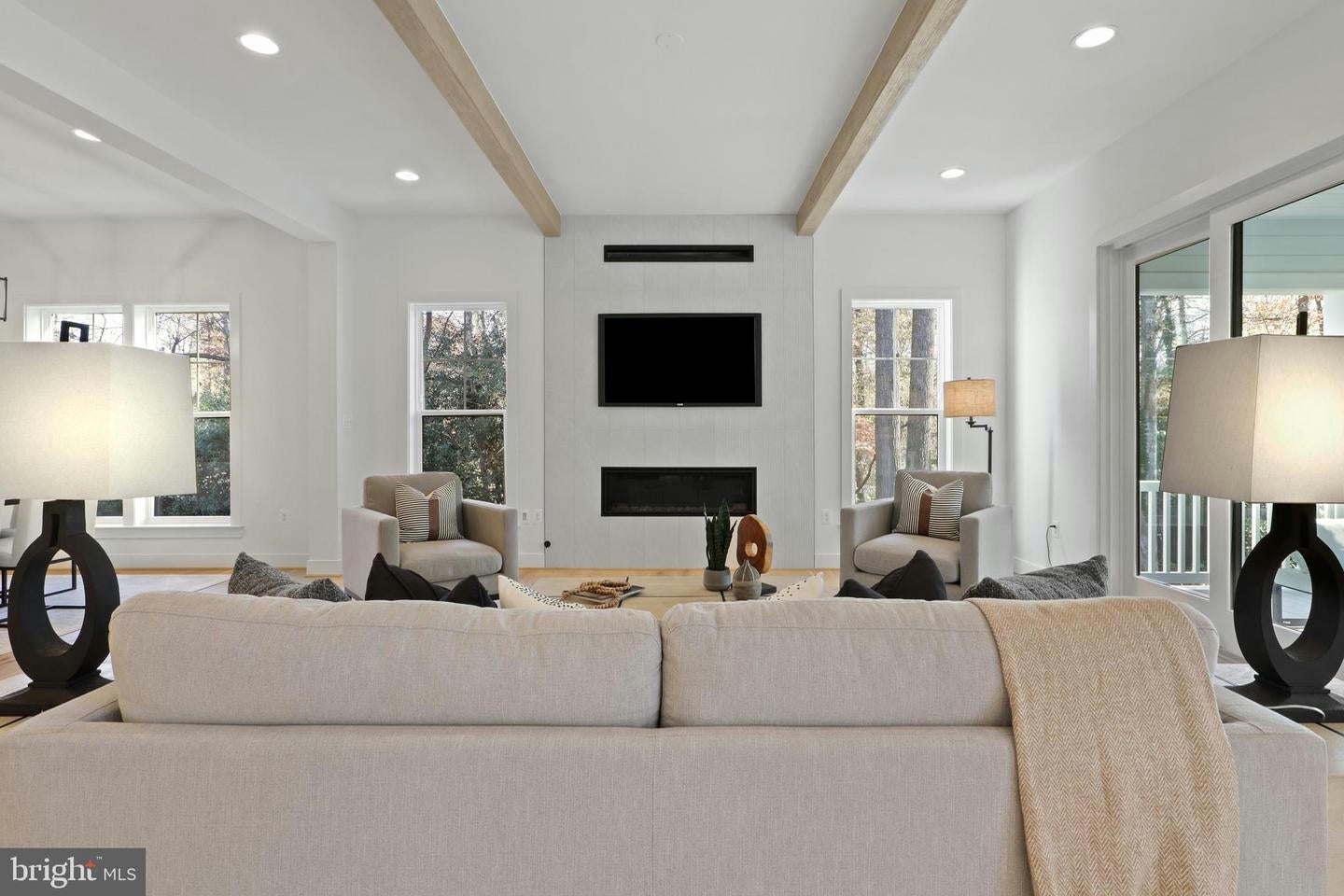 Falls Church, Virginia, 22046, United States, 4 Bedrooms Bedrooms, ,5 BathroomsBathrooms,Residential,Contingent,1702402