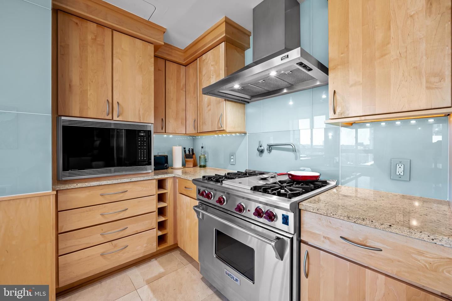 Baltimore, Maryland, 21202, United States, 3 Bedrooms Bedrooms, ,4 BathroomsBathrooms,Residential,Active,1963429