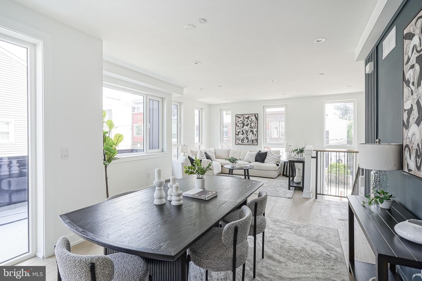 Philadelphia, Pennsylvania, 19125, United States, 4 Bedrooms Bedrooms, ,5 BathroomsBathrooms,Residential,Active,2045558