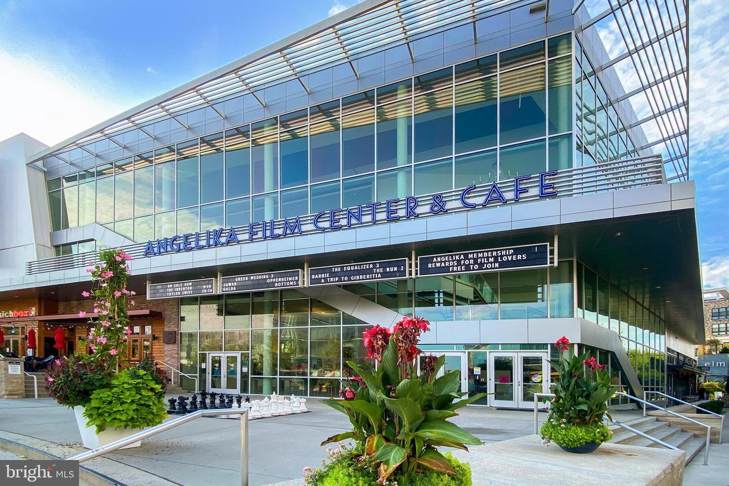 Falls Church, Virginia, 22042, United States, 4 Bedrooms Bedrooms, ,5 BathroomsBathrooms,Residential,Active,1988475