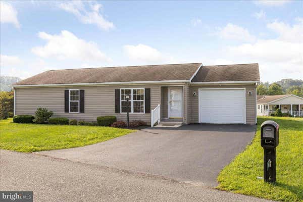 10 BLACKBIRD CT, BECHTELSVILLE, PA 19505 - Image 1