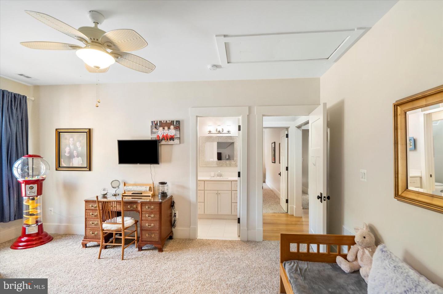 Middle River, Maryland, 21220, United States, 7 Bedrooms Bedrooms, ,7 BathroomsBathrooms,Residential,Active,1969646