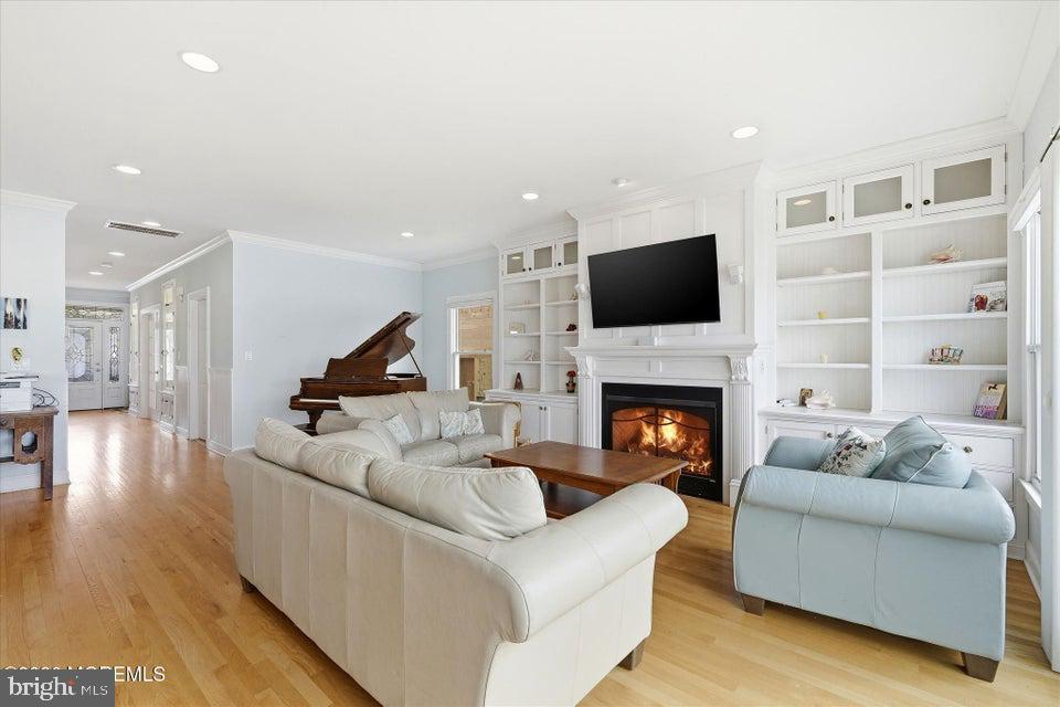 Point Pleasant Beach, New Jersey, 08742, United States, 5 Bedrooms Bedrooms, ,4 BathroomsBathrooms,Residential,Active,2043129