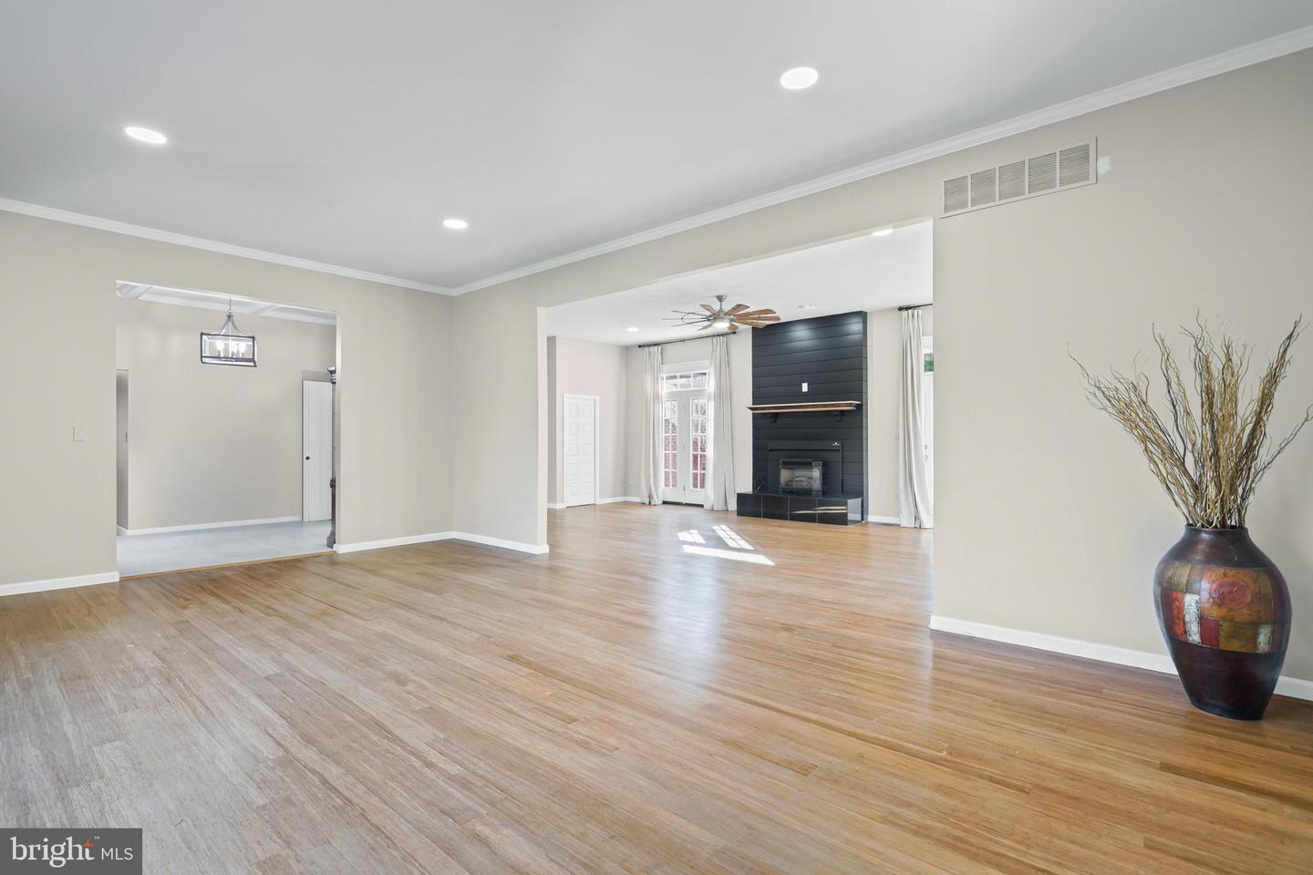 Cockeysville, Maryland, 21030, United States, 7 Bedrooms Bedrooms, ,6 BathroomsBathrooms,Residential,Active,1863326