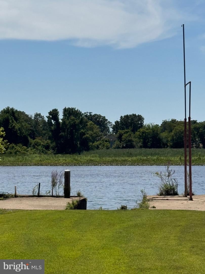 Delanco, New Jersey, 08075, United States, 5 Bedrooms Bedrooms, ,3 BathroomsBathrooms,Residential,Active,1914605