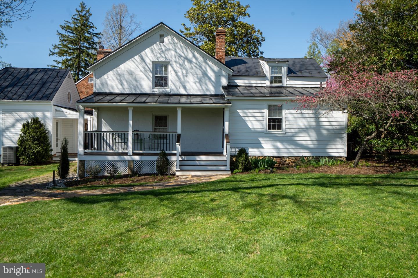 Waterford, Virginia, 20197, United States, 4 Bedrooms Bedrooms, ,5 BathroomsBathrooms,Residential,Active,1771409