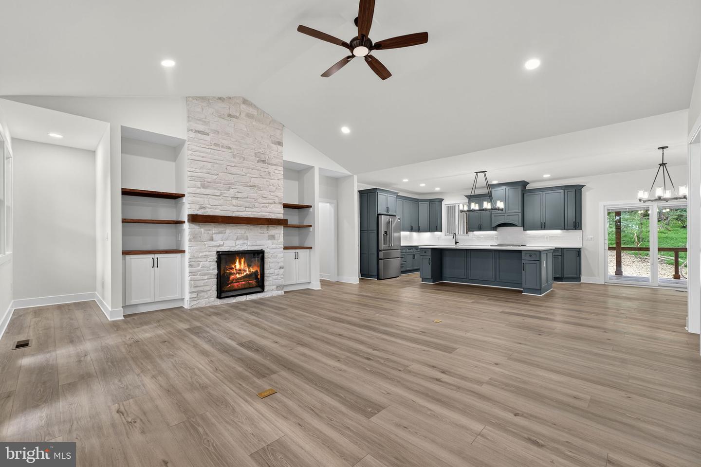 Warrenton, Virginia, 20187, United States, 3 Bedrooms Bedrooms, ,4 BathroomsBathrooms,Residential,Active,1963257