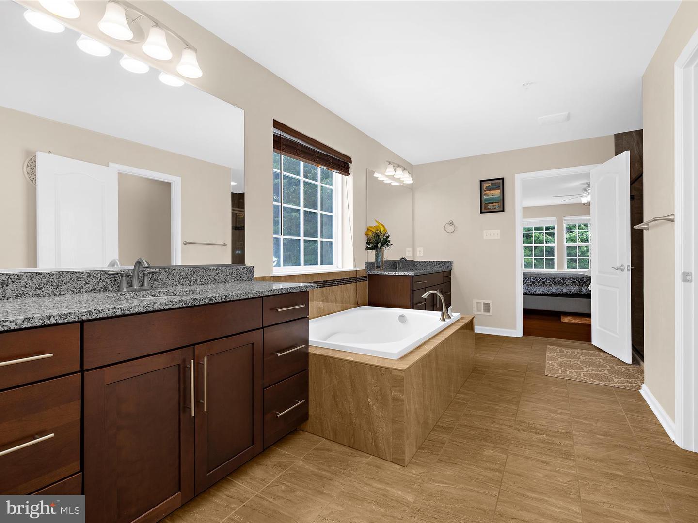 Ellicott City, Maryland, 21042, United States, 6 Bedrooms Bedrooms, ,5 BathroomsBathrooms,Residential,Active,1914763