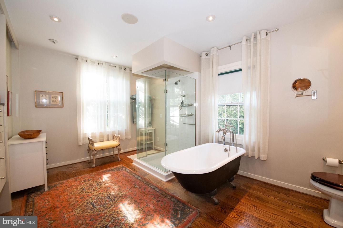 Philadelphia, Pennsylvania, 19118, United States, 2 Bedrooms Bedrooms, ,2 BathroomsBathrooms,Residential,Pending,1904167