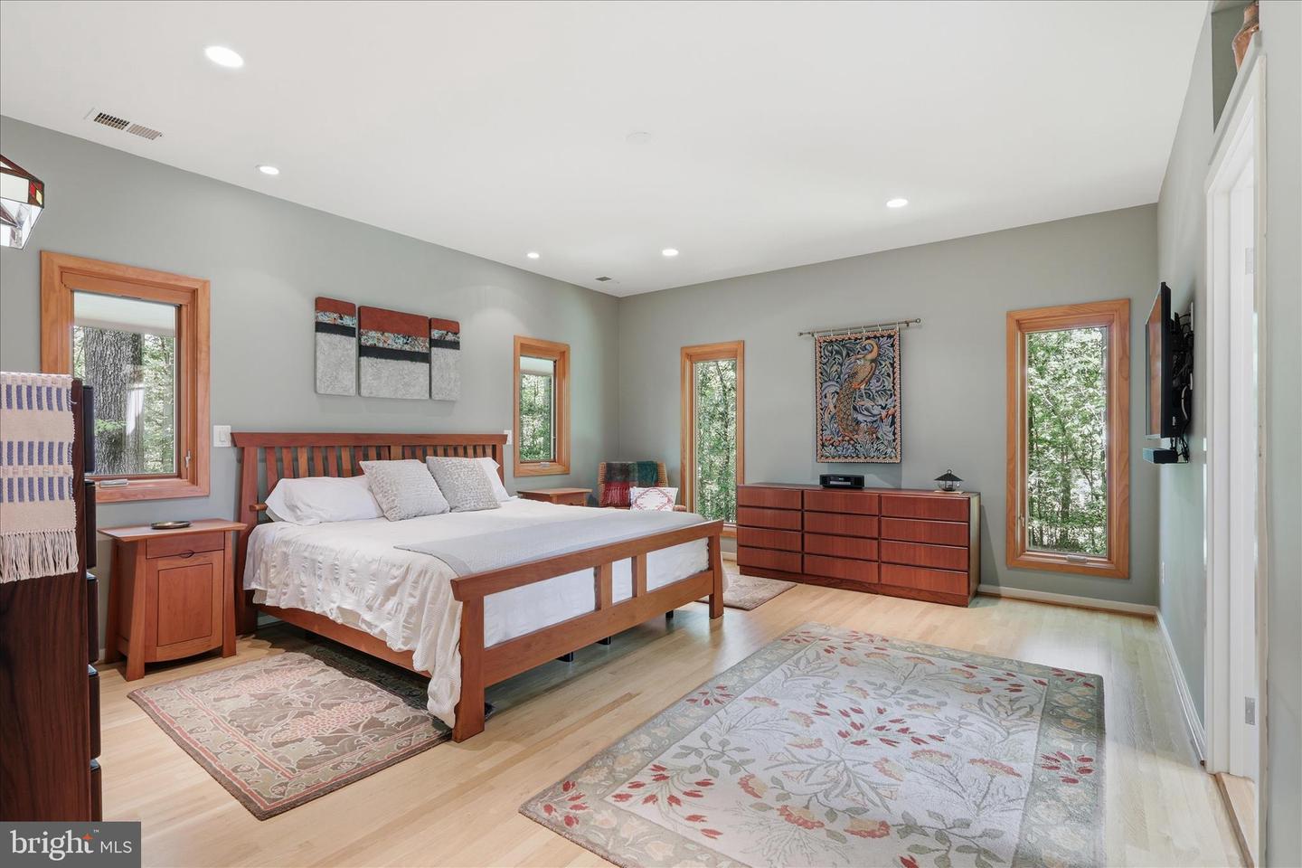 Great Falls, Virginia, 22066, United States, 4 Bedrooms Bedrooms, ,4 BathroomsBathrooms,Residential,Pending,2045715