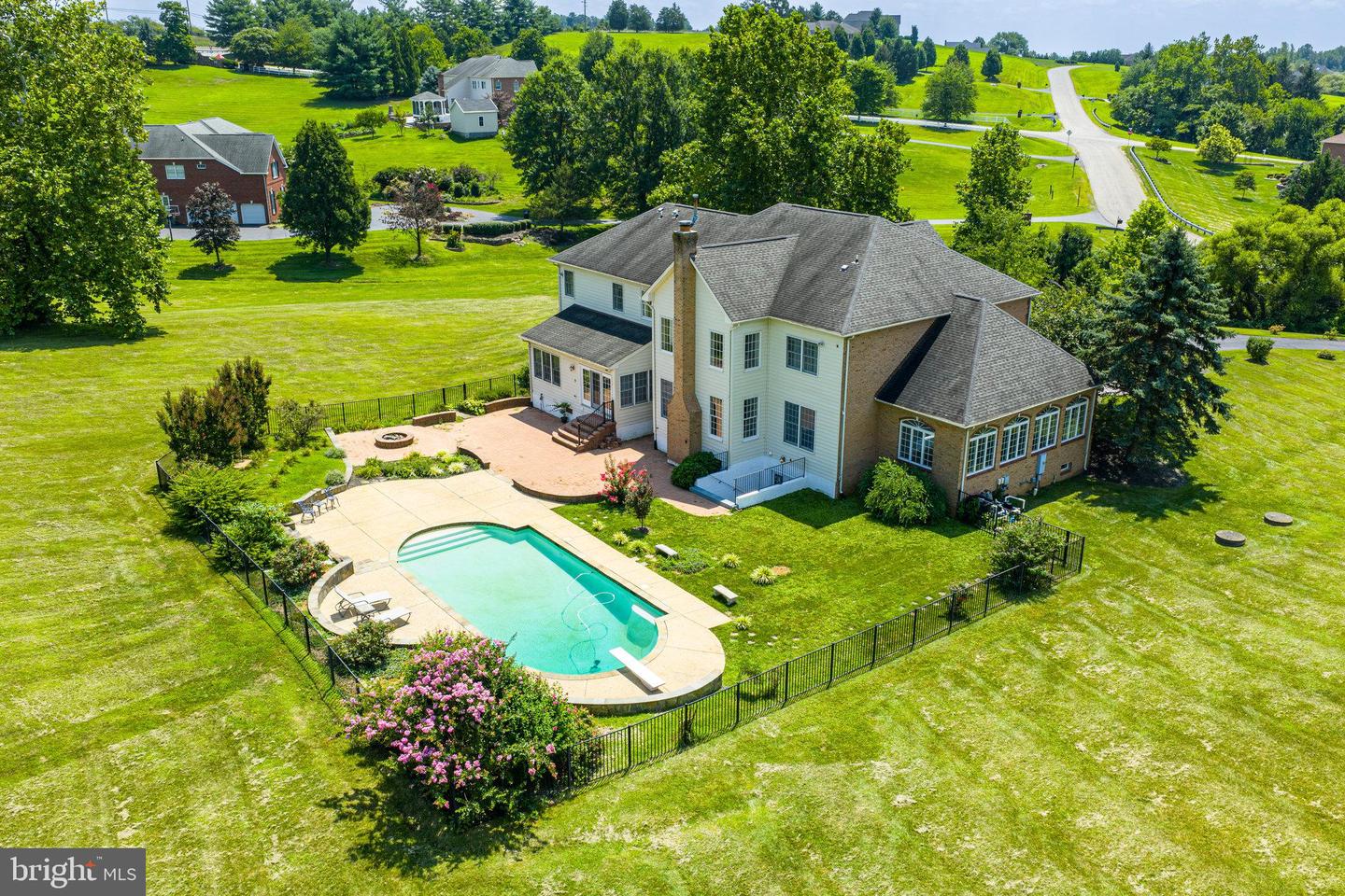 Leesburg, Virginia, 20175, United States, 4 Bedrooms Bedrooms, ,5 BathroomsBathrooms,Residential,Active,1894598