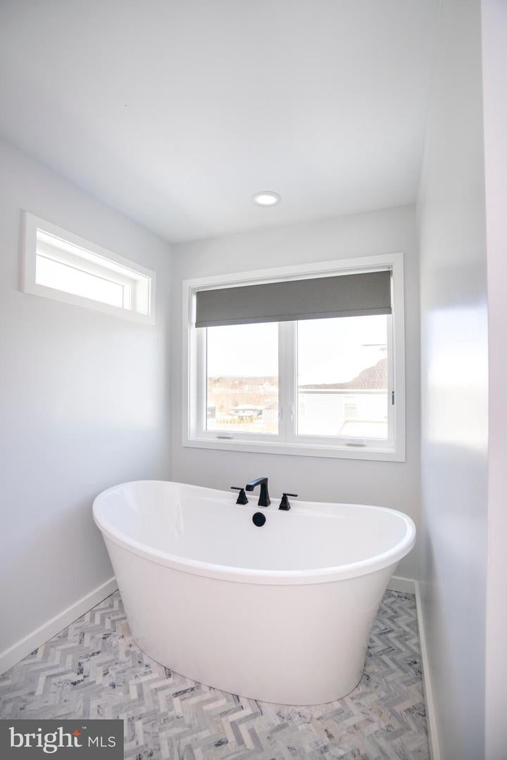 State College, Pennsylvania, 16801, United States, 5 Bedrooms Bedrooms, ,5 BathroomsBathrooms,Residential,Active,2015470