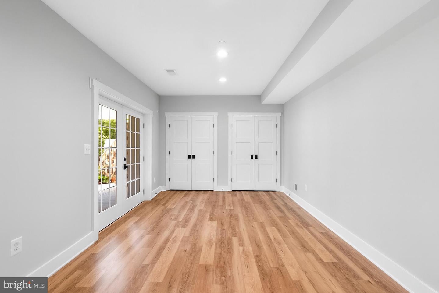 Highland, Maryland, 20777, United States, 5 Bedrooms Bedrooms, ,5 BathroomsBathrooms,Residential,Active,1944059