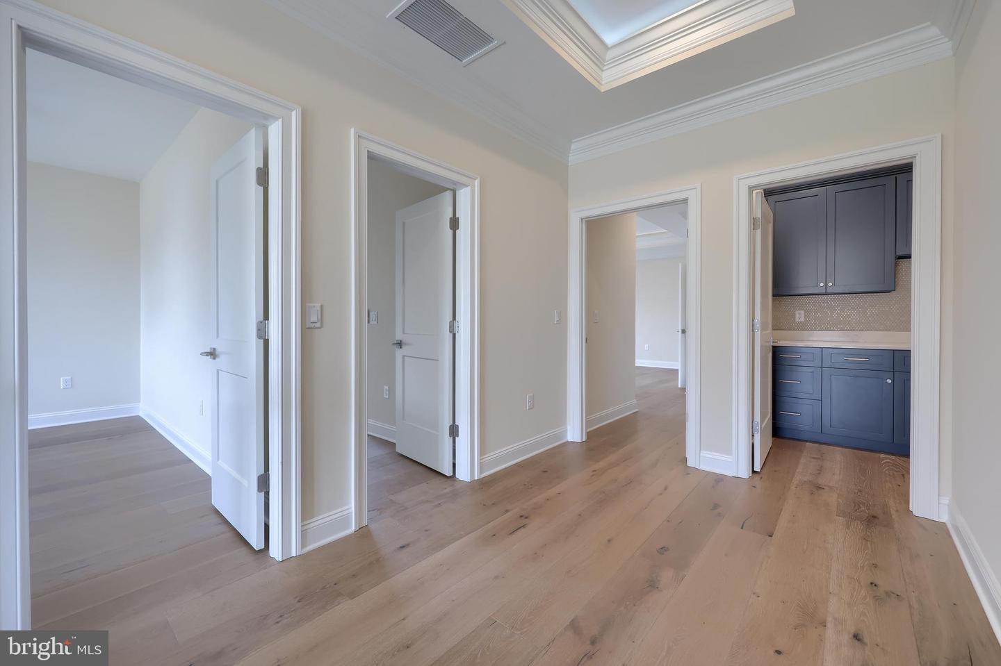 Lancaster, Pennsylvania, 17601, United States, 4 Bedrooms Bedrooms, ,5 BathroomsBathrooms,Residential,Active,1755222