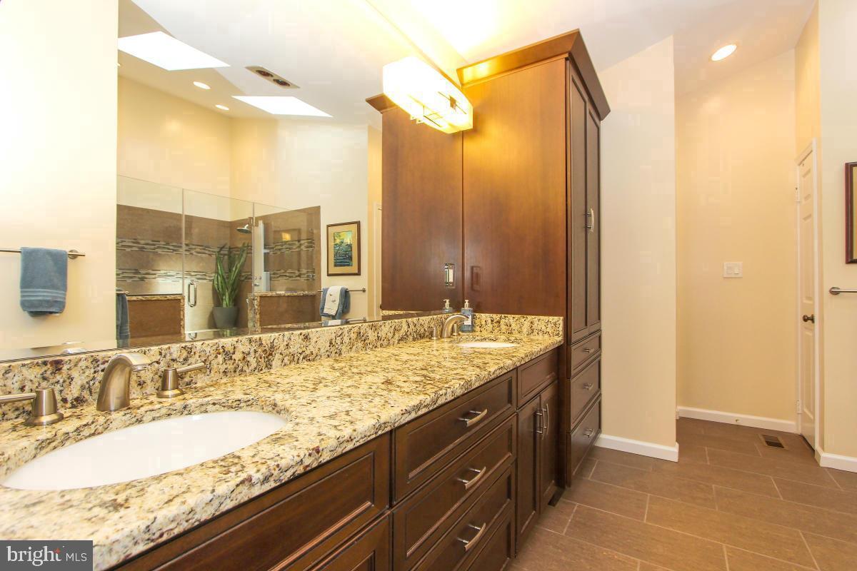 North Potomac, Maryland, 20878, United States, 5 Bedrooms Bedrooms, ,4 BathroomsBathrooms,Residential,Active,1888955