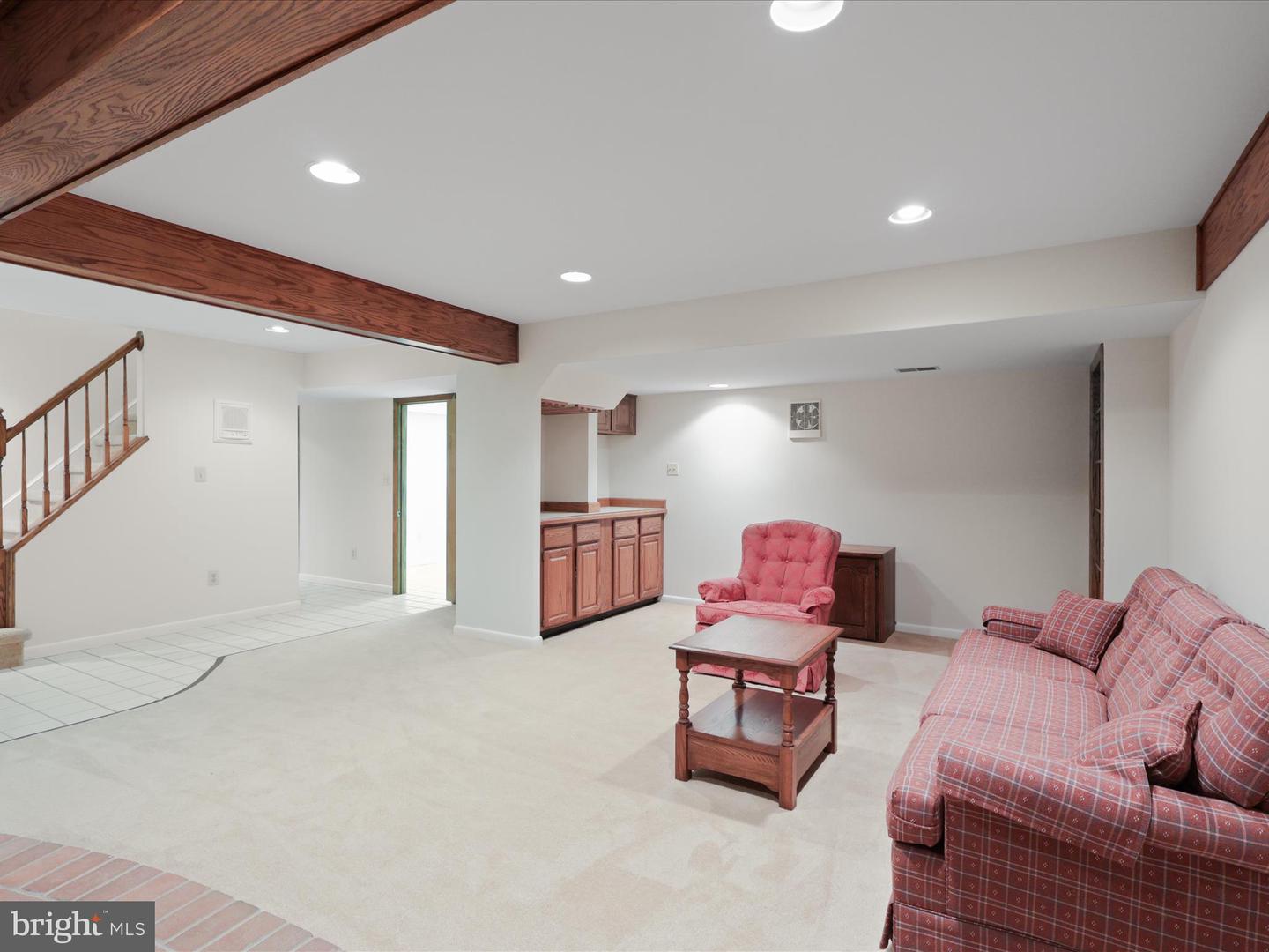 Clifton, Virginia, 20124, United States, 5 Bedrooms Bedrooms, ,4 BathroomsBathrooms,Residential,Active,1943827
