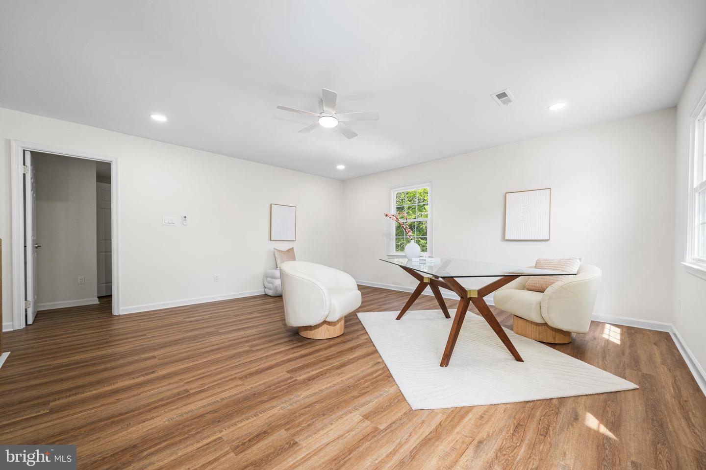 Clifton, Virginia, 20124, United States, 4 Bedrooms Bedrooms, ,4 BathroomsBathrooms,Residential,Active,2041351