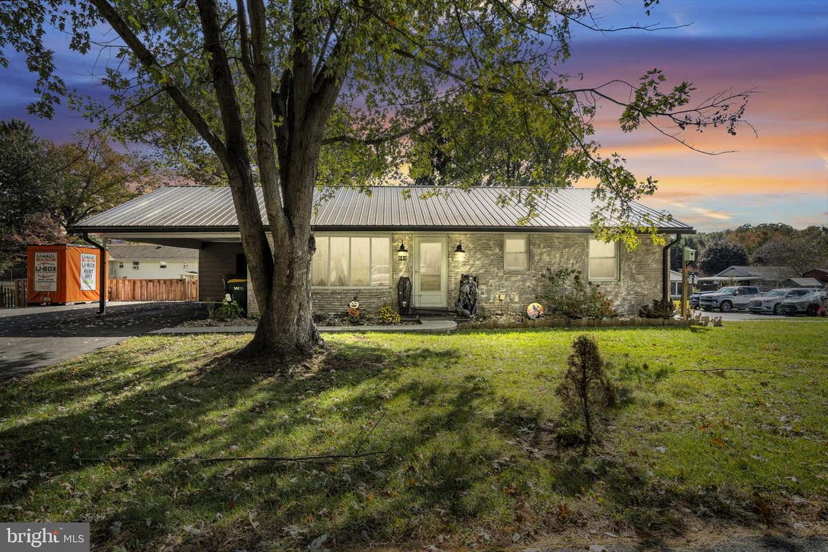 15 HOPE DR, BOILING SPRINGS, PA 17007 RE/MAX