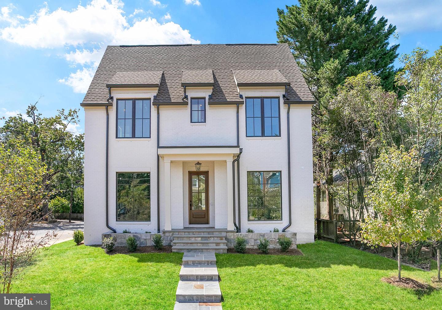 Arlington, Virginia, 22201, United States, 7 Bedrooms Bedrooms, ,8 BathroomsBathrooms,Residential,Active,1944105
