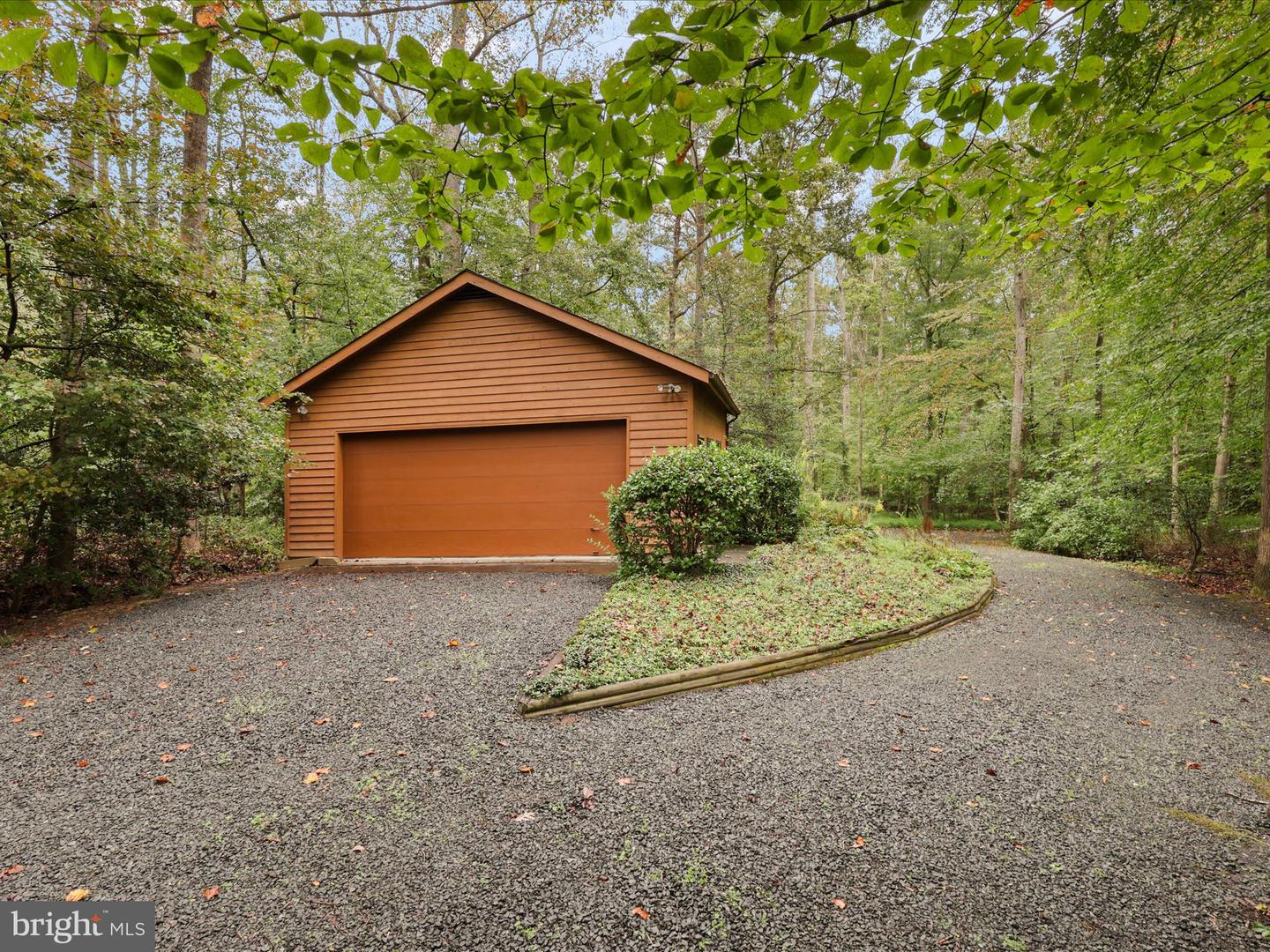 Clifton, Virginia, 20124, United States, 5 Bedrooms Bedrooms, ,4 BathroomsBathrooms,Residential,Active,1943827