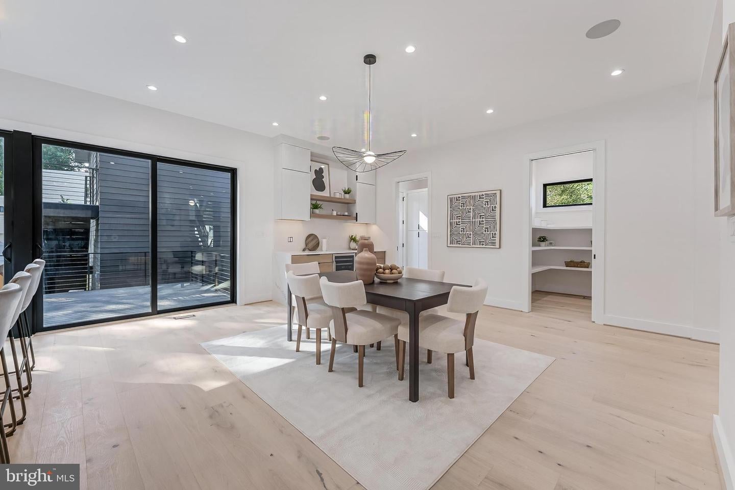 Falls Church, Virginia, 22042, United States, 6 Bedrooms Bedrooms, ,6 BathroomsBathrooms,Residential,Active,1989772