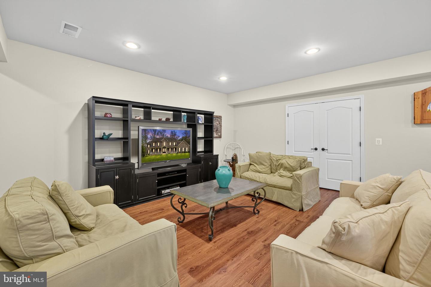 Ashburn, Virginia, 20148, United States, 5 Bedrooms Bedrooms, ,6 BathroomsBathrooms,Residential,Active,1952301