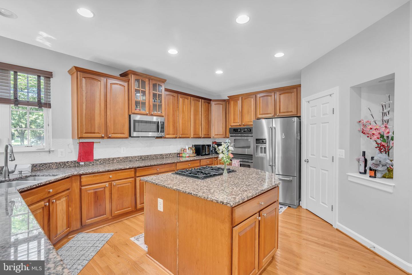 Manassas, Virginia, 20112, United States, 6 Bedrooms Bedrooms, ,5 BathroomsBathrooms,Residential,Active,2052030