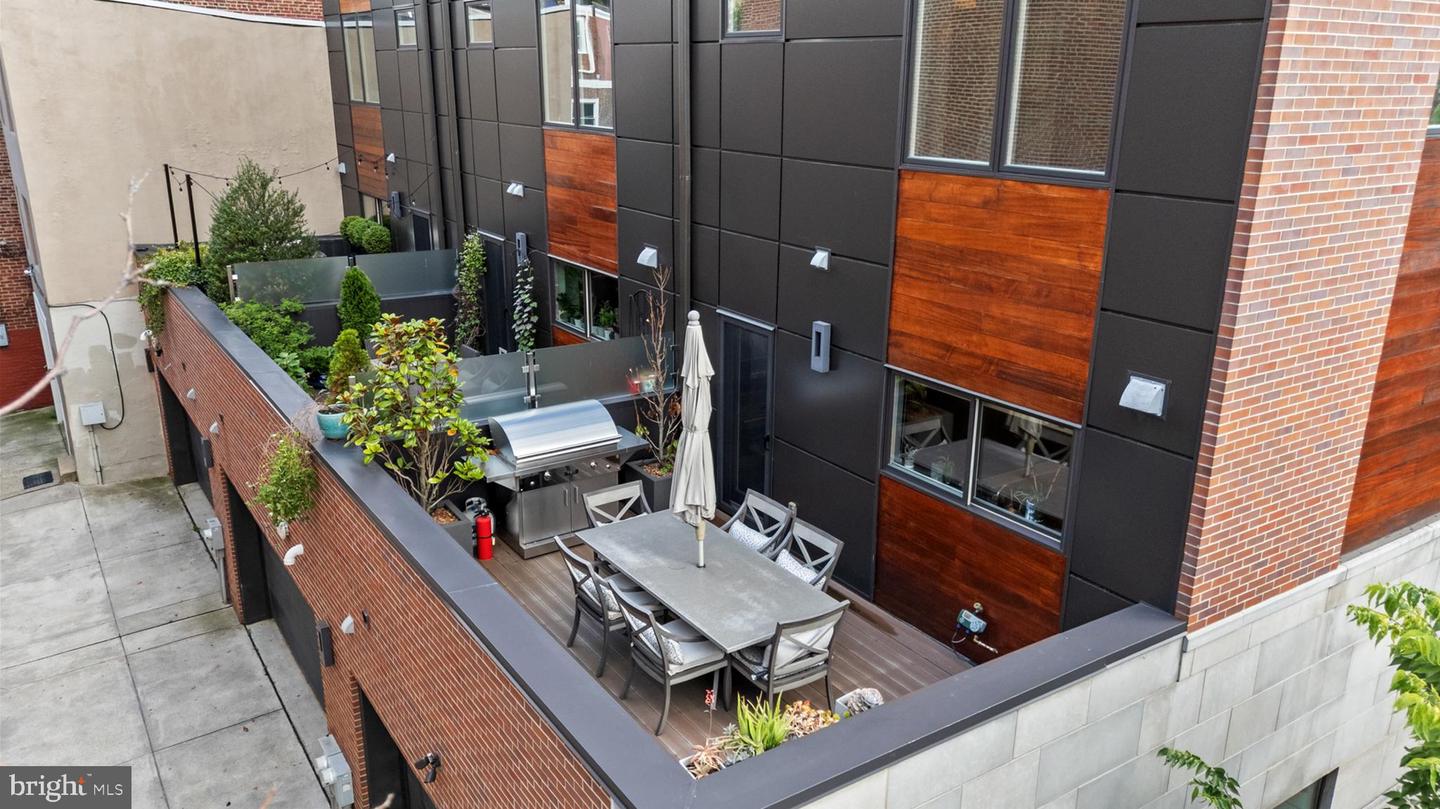 Philadelphia, Pennsylvania, 19146, United States, ,6 BathroomsBathrooms,Residential,Active,1862906
