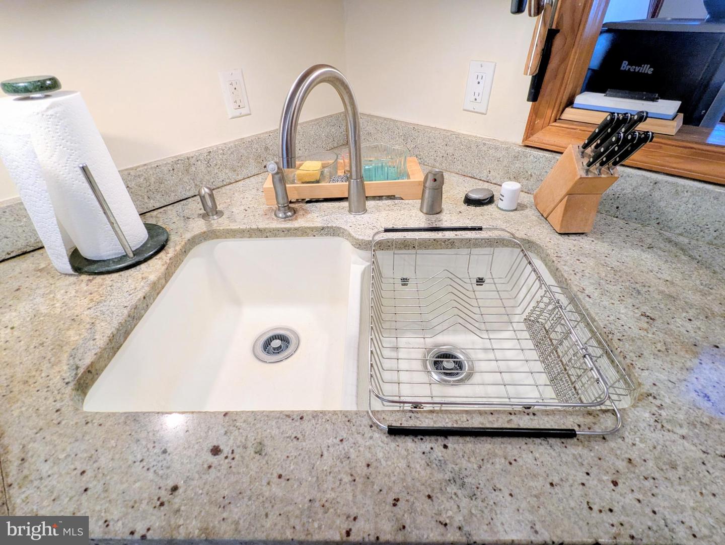 Queenstown, Maryland, 21658, United States, 4 Bedrooms Bedrooms, ,3 BathroomsBathrooms,Residential,Active,1973642