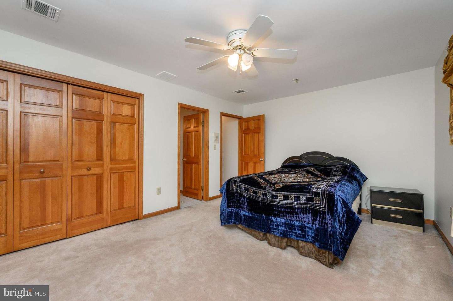 Monmouth Junction, New Jersey, 08852, United States, 5 Bedrooms Bedrooms, ,5 BathroomsBathrooms,Residential,Active,1987239