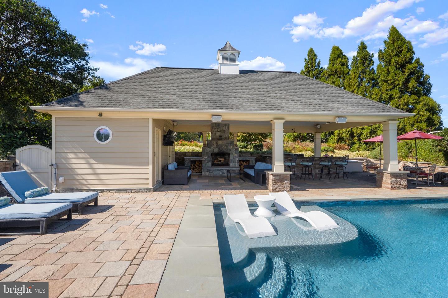 Leesburg, Virginia, 20175, United States, 5 Bedrooms Bedrooms, ,6 BathroomsBathrooms,Residential,Active,1987213