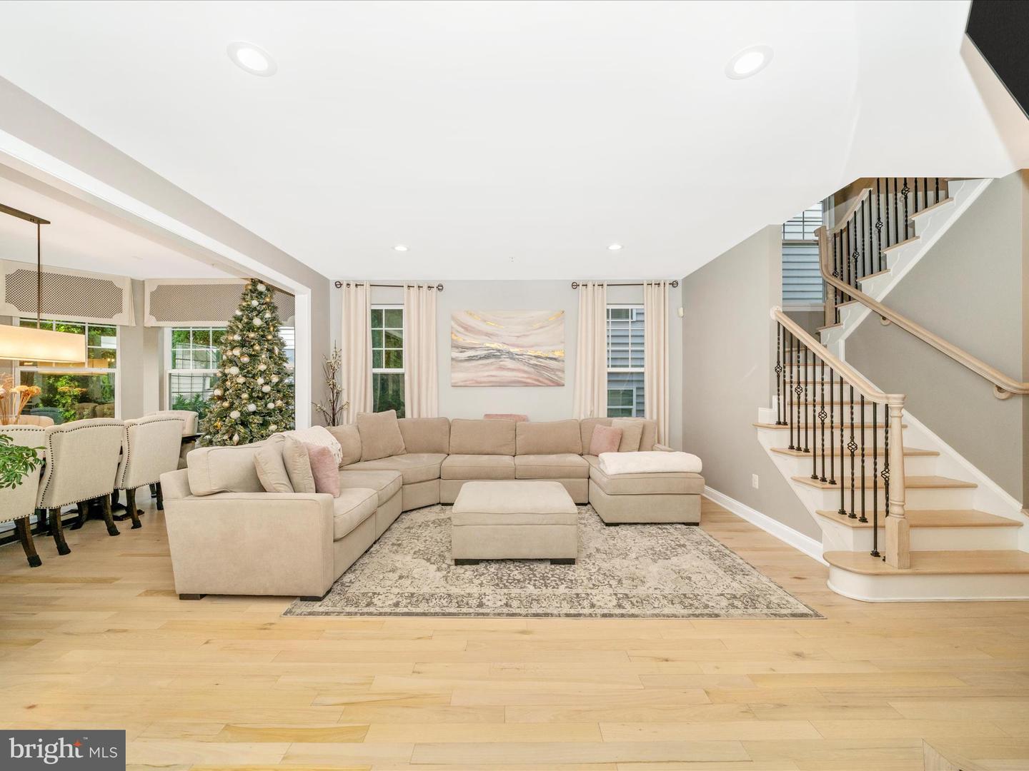 Clarksburg, Maryland, 20871, United States, 5 Bedrooms Bedrooms, ,4 BathroomsBathrooms,Residential,Active,1967123