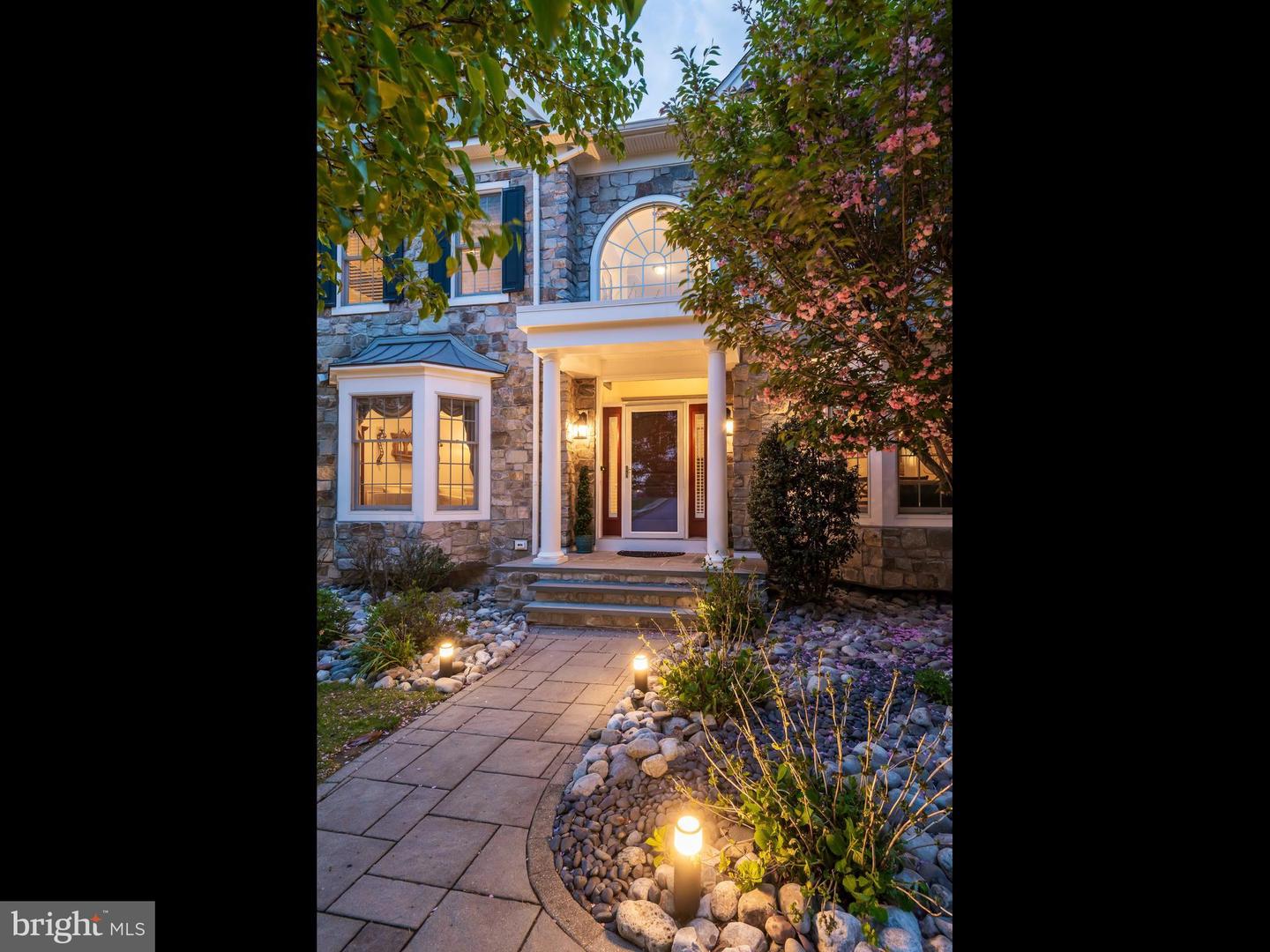 Newtown Square, Pennsylvania, 19073, United States, 4 Bedrooms Bedrooms, ,4 BathroomsBathrooms,Residential,Active,2042221