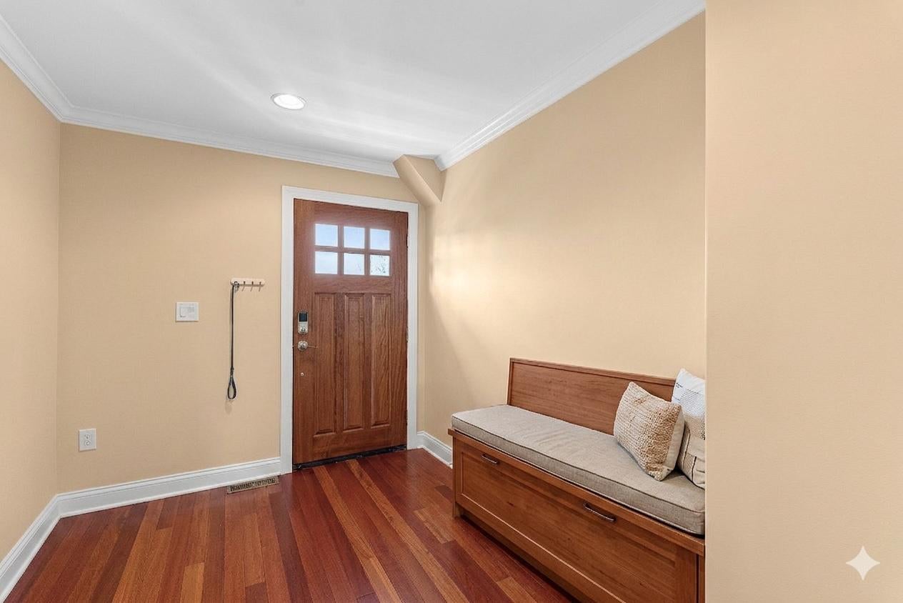Annandale, Virginia, 22003, United States, 4 Bedrooms Bedrooms, ,4 BathroomsBathrooms,Residential,Active,2044601