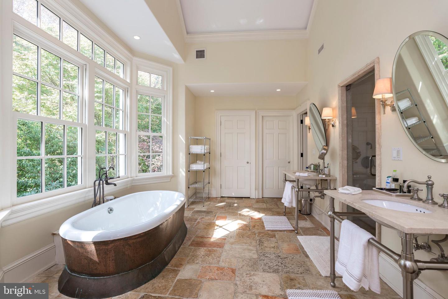 Kennett Square, Pennsylvania, 19348, United States, ,9 BathroomsBathrooms,Residential,Active,1704224
