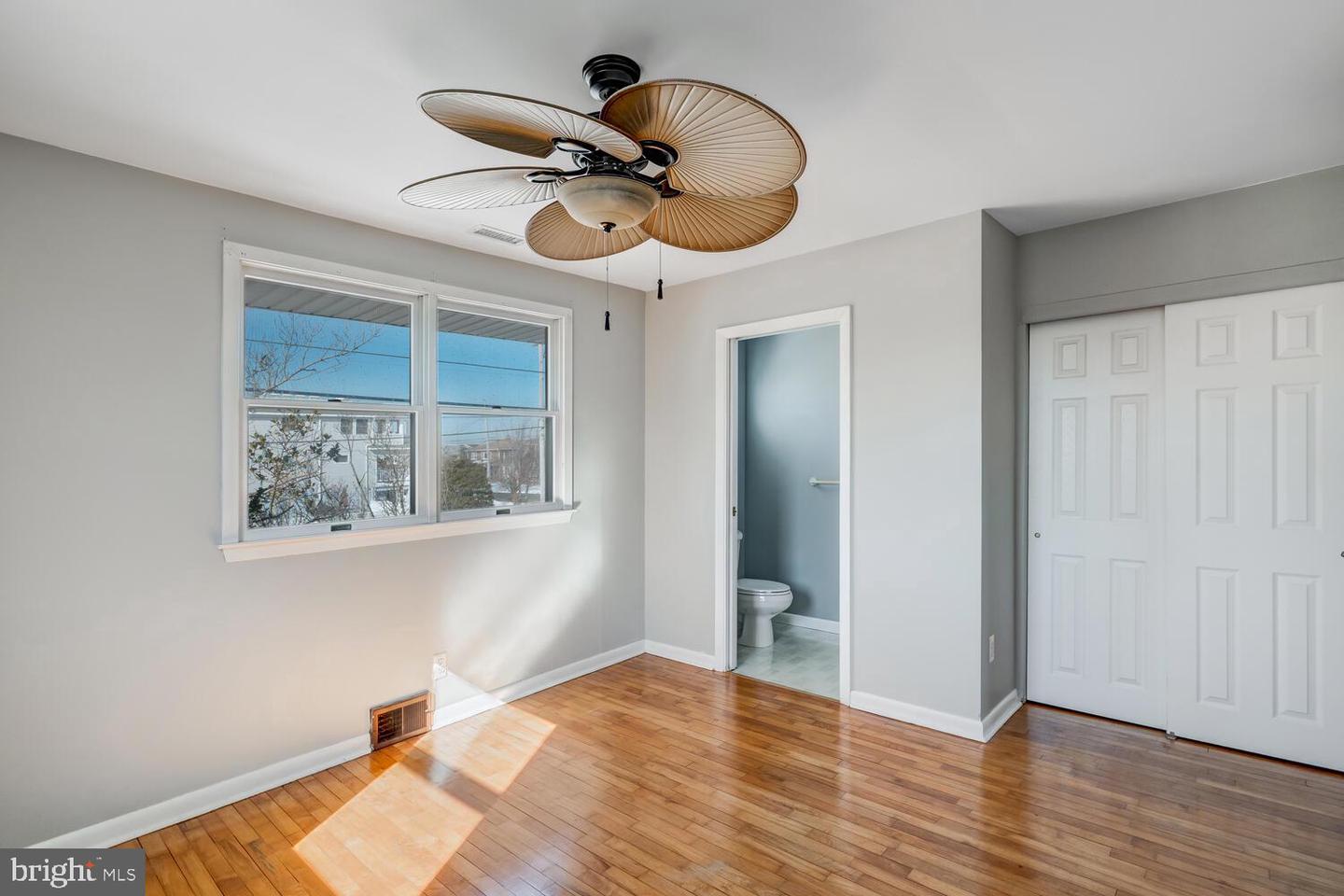 Barnegat Light, New Jersey, 08006, United States, 3 Bedrooms Bedrooms, ,2 BathroomsBathrooms,Residential,Active,2016106