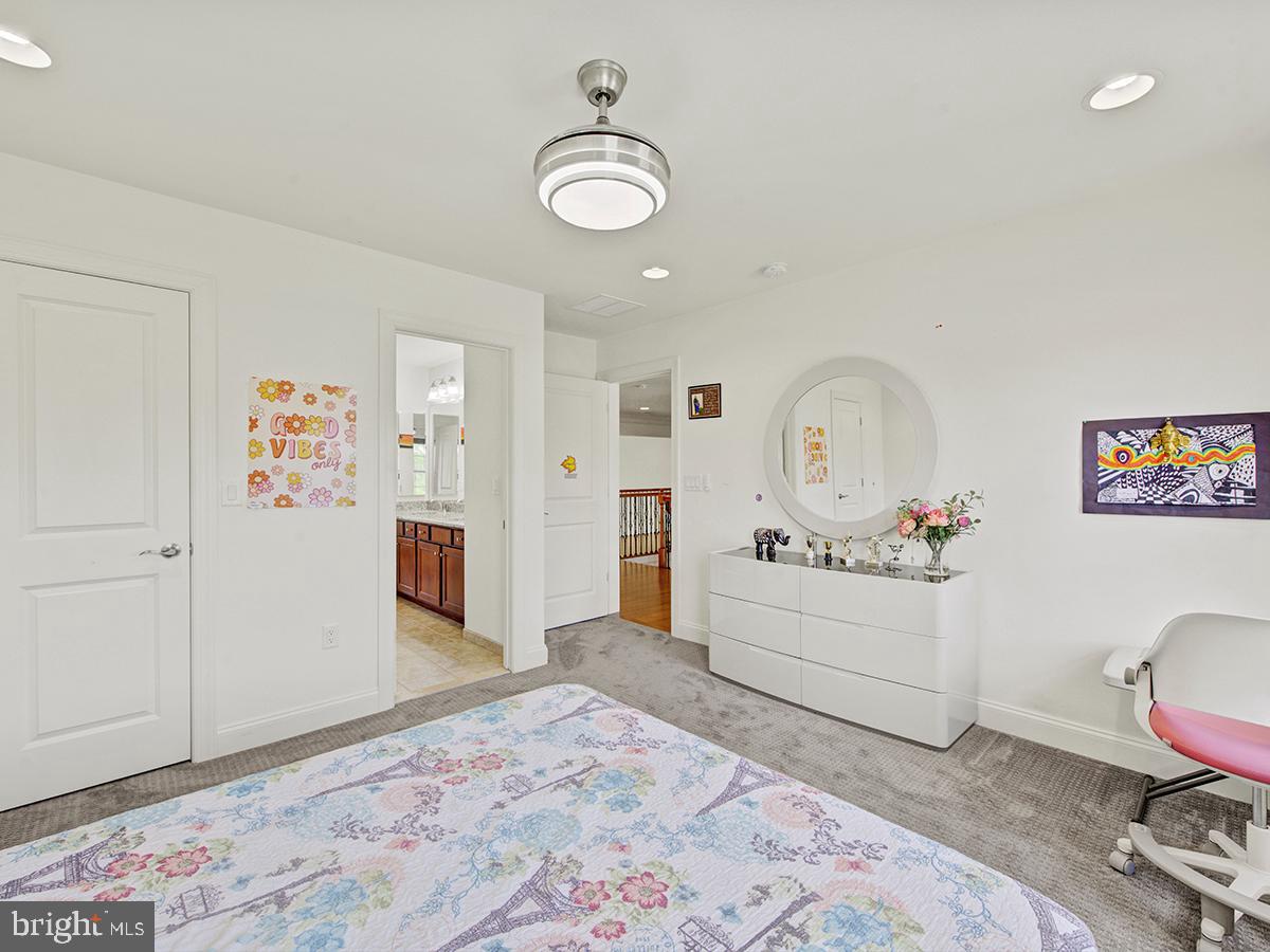 Monmouth Junction, New Jersey, 08852, United States, 5 Bedrooms Bedrooms, ,6 BathroomsBathrooms,Residential,Active,1820314