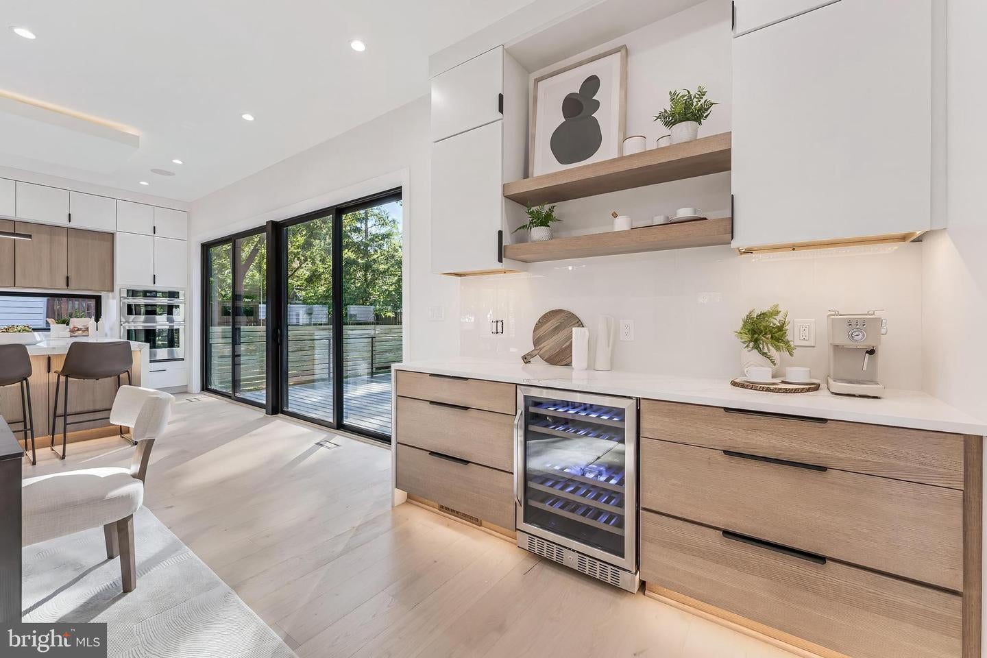 Falls Church, Virginia, 22042, United States, 6 Bedrooms Bedrooms, ,6 BathroomsBathrooms,Residential,Active,1989772