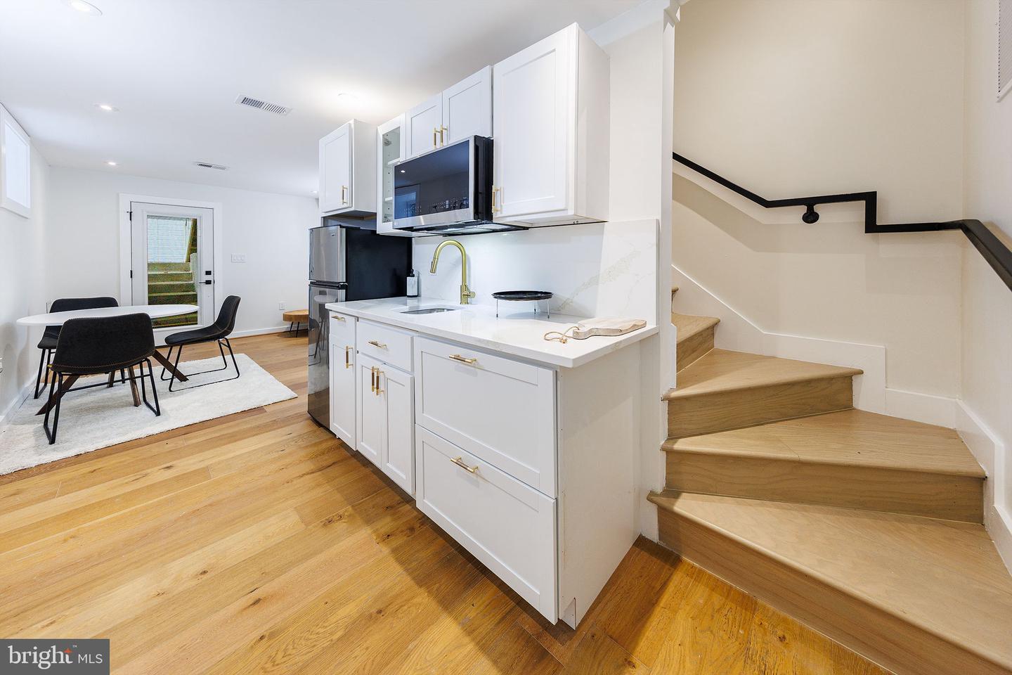 Washington, District Of Columbia, 20018, United States, 6 Bedrooms Bedrooms, ,5 BathroomsBathrooms,Residential,Active,1964489