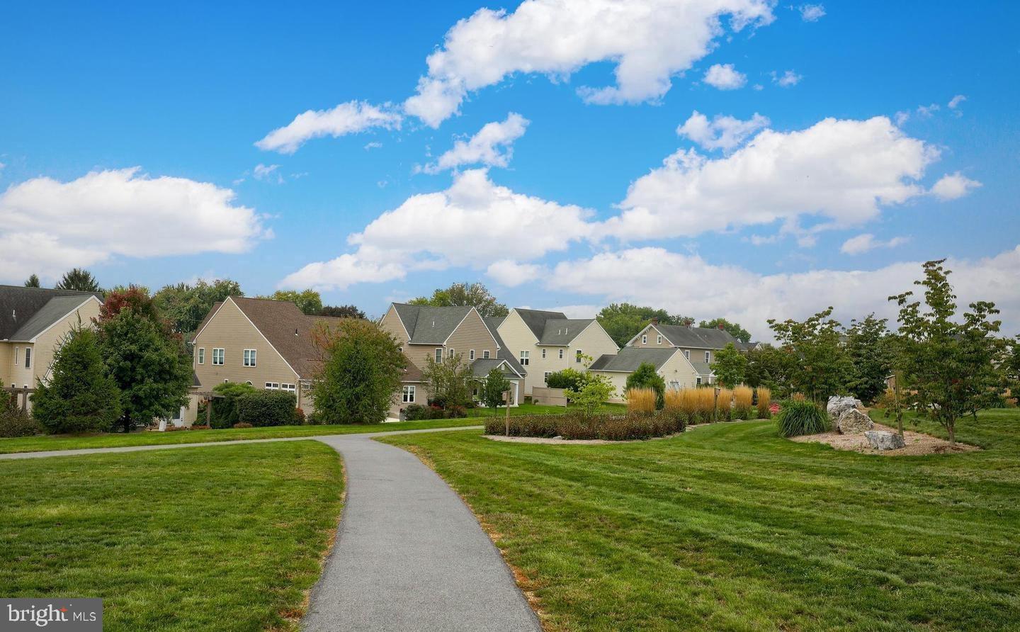 East Petersburg, Pennsylvania, 17520, United States, 4 Bedrooms Bedrooms, ,5 BathroomsBathrooms,Residential,Active,1702111