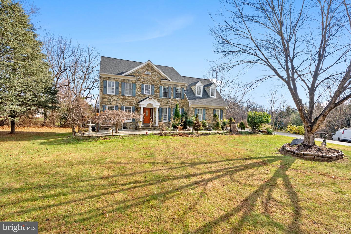 Gaithersburg, Maryland, 20879, United States, 5 Bedrooms Bedrooms, ,5 BathroomsBathrooms,Residential,Active,1999190