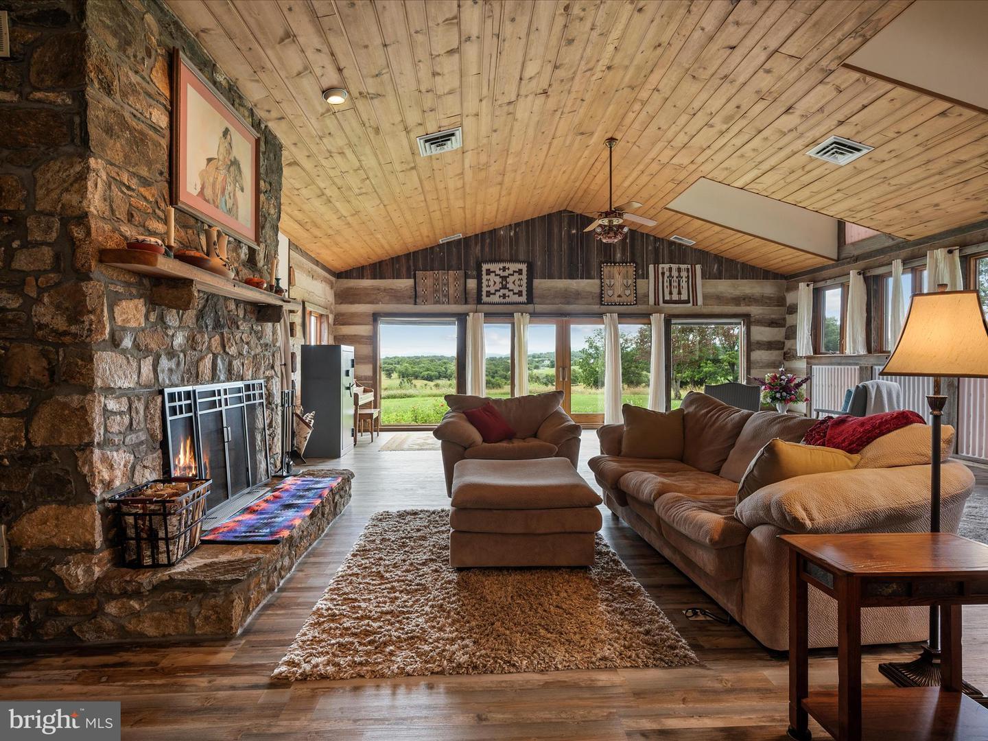 Berryville, Virginia, 22611, United States, 4 Bedrooms Bedrooms, ,3 BathroomsBathrooms,Residential,Active,1884871