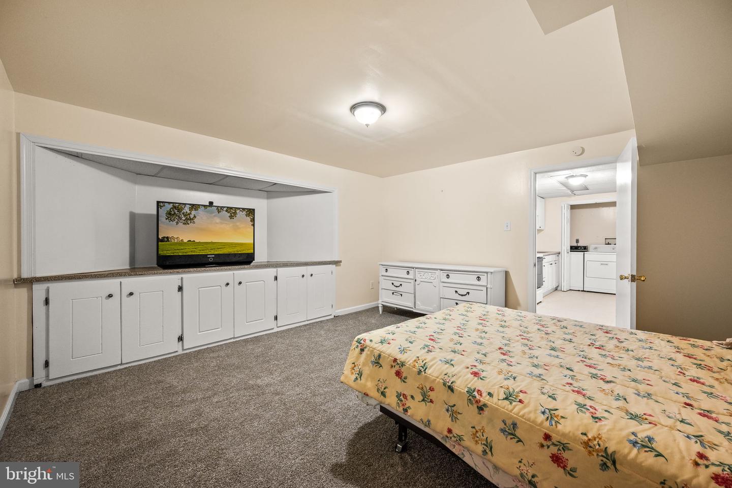 Wallingford, Pennsylvania, 19086, United States, 5 Bedrooms Bedrooms, ,6 BathroomsBathrooms,Residential,Active,1869134