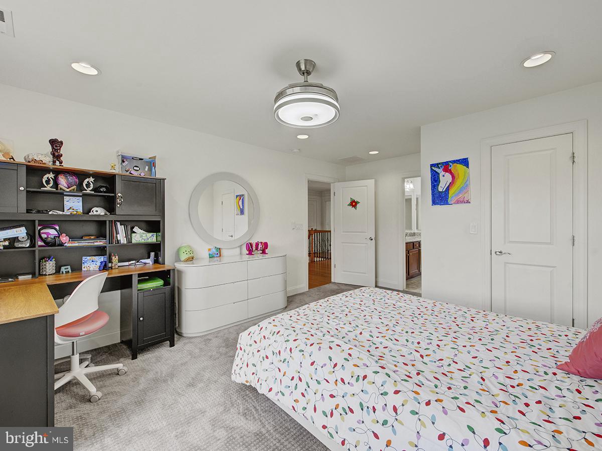 Monmouth Junction, New Jersey, 08852, United States, 5 Bedrooms Bedrooms, ,6 BathroomsBathrooms,Residential,Active,1820314