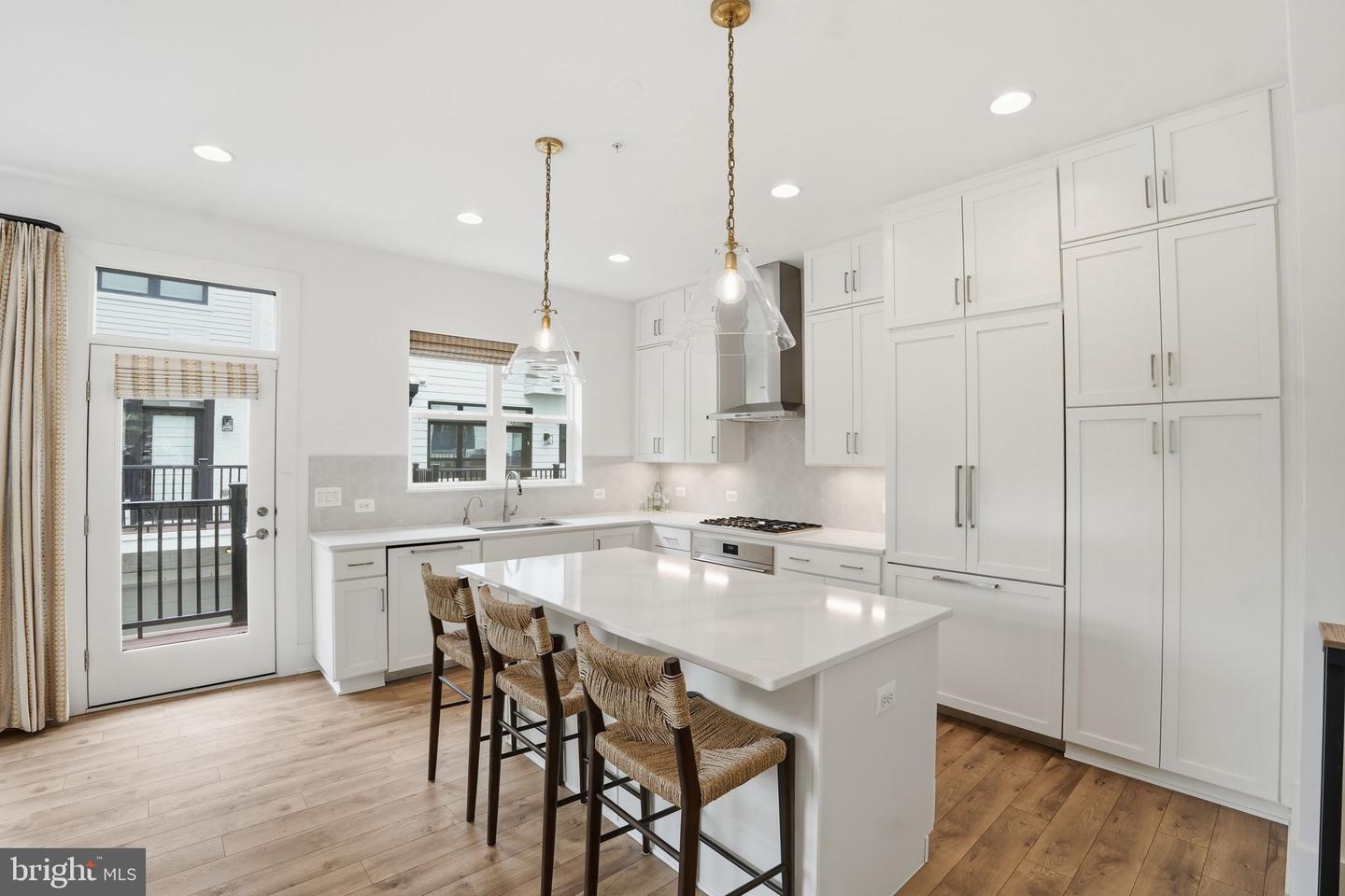 Potomac, Maryland, 20854, United States, 3 Bedrooms Bedrooms, ,5 BathroomsBathrooms,Residential,Active,2044555