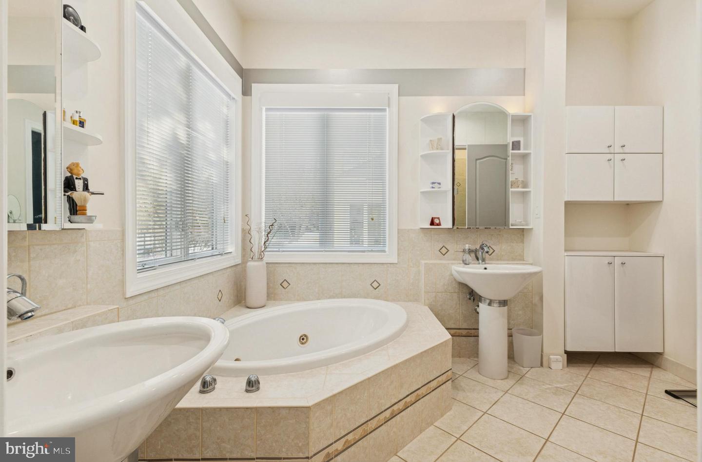 Gainesville, Virginia, 20155, United States, 3 Bedrooms Bedrooms, ,5 BathroomsBathrooms,Residential,Active,2015424