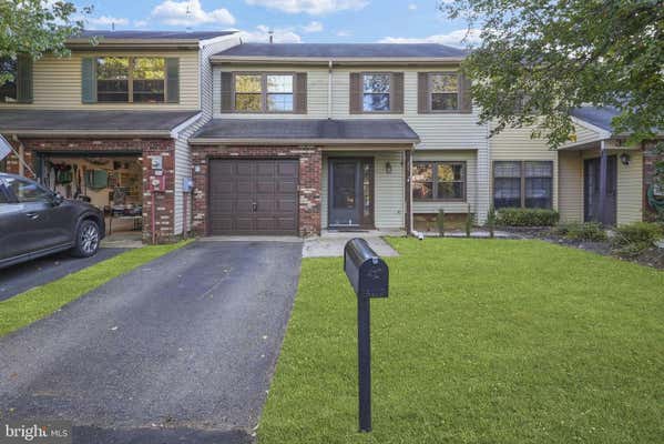 28 STONE CT, EAST BRUNSWICK, NJ 08816 - Image 1