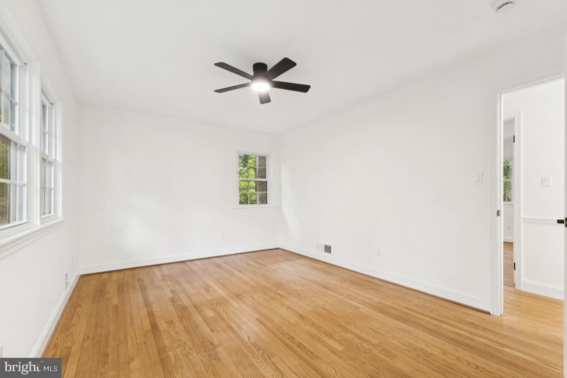 Arlington, Virginia, 22207, United States, 4 Bedrooms Bedrooms, ,3 BathroomsBathrooms,Residential,Active,1934775